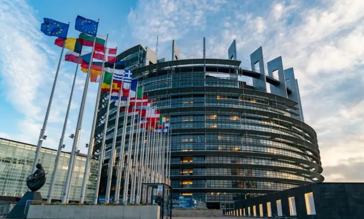 Komisioni Europian: Vazhdojmë përpara me zgjerimin e BE me Shqipërinë, Ukrainën, Moldavinë dhe Malin e Zi!