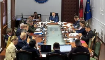 Komisioni i Ligjeve miratoi në parim Territorialen, shtohen 6 qytete të tjera me propozim të PS, por bashkitë do mbeten 46-të! Rinasi i kalon Tiranës