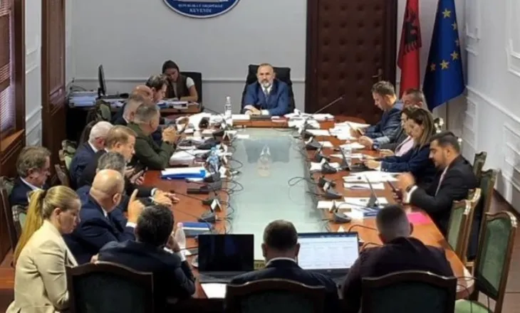Komisioni i Ligjeve miratoi në parim Territorialen, shtohen 6 qytete të tjera me propozim të PS, por bashkitë do mbeten 46-të! Rinasi i kalon Tiranës