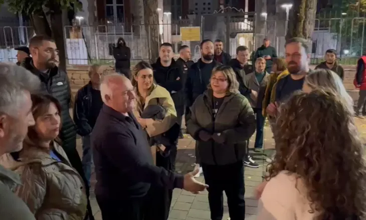 Korça në protestë, studentët paralajmërojnë bojkotin e mësimit