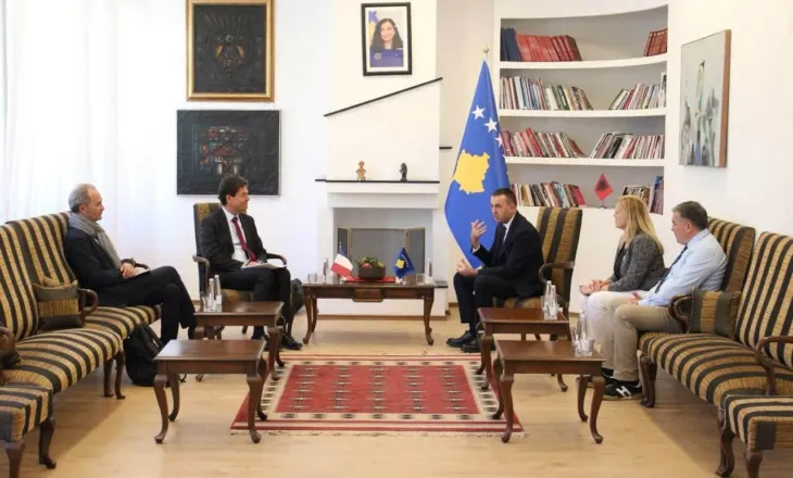 Kosova dhe Franca synojnë zgjerimin e bashkëpunimit në sport dhe rini