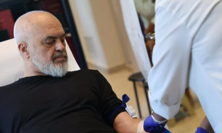 “Krenar për Shqipërinë”- Rama she stafi i tij dhurojnë gjak, Apeli i kryeministrit për qytetarët!