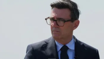 Kryeministri Burnham kërkon afrimin me BE-në: Britania duhet të rishikojë marrëdhënien pas “Brexit”