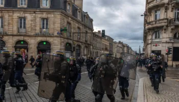 Kryeministri francez vendos orë policore lokale pas trazirave