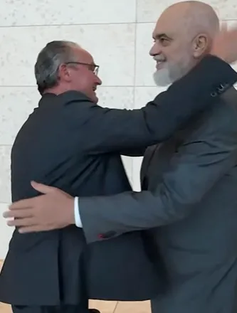 Kryeministri Rama poston nga takimet në BE, asnjë fjalë për dhunën në kryeqytet
