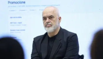Kryeministri Rama prezanton “Pasqyra e çmimeve” dhe “Kurse”: Çmimet nuk ndryshojnë deri më 12 janar 2027