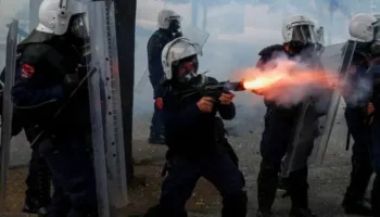 Kryeministri s’po jep dorëheqjen”/ DW: Studentët vazhdojnë protestat në Tiranë, vijnë dhe nga qytetet e tjera