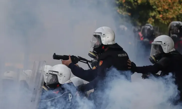 KShH ngre alarmin për të miturit e ndaluar pas protestave: Dëmtime fizike dhe kushte të papërshtatshme në paraburgim