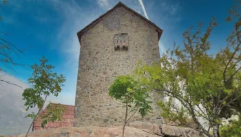 “Kulla e Ngujimit” dhe historia e izolimeve- pse iu ndryshua disa herë funksioni kësaj kulle?