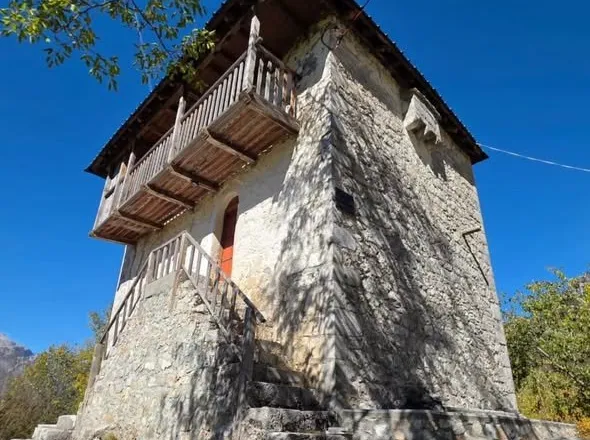 Kullat e veriut, përcjellëse të etnografisë dhe historisë njerëzore