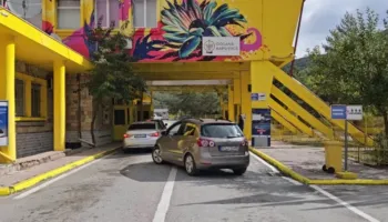 Kursejnë deri në 20%, korçarët e bëjnë pazarin në Kostur! U del më lirë përtej kufirit, shkojnë të organizuar me autobusë