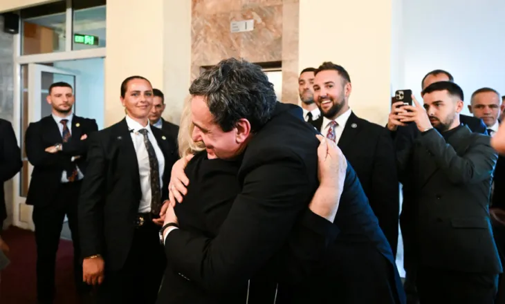 Kurti takon presidenten e re të Kosovës: Na presin shumë punë…