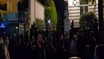 KUSH E SULMOI SELINË E VATIKANIT? Pamjet nga protesta e dhunshme ngrenë pikëpyetje