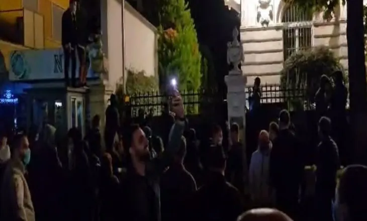 KUSH E SULMOI SELINË E VATIKANIT? Pamjet nga protesta e dhunshme ngrenë pikëpyetje