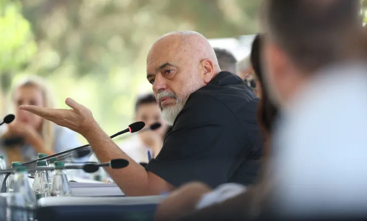 Kush janë drejtorët që u zgjuan sot pa karrige (Emrat)