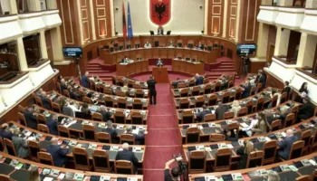 Kuvend dhe protestë! Çfarë pritet të ndodhë sot, Parlamenti në rend dite Territorialen dhe 4 interpelanca, Opozita kundër Reformës!