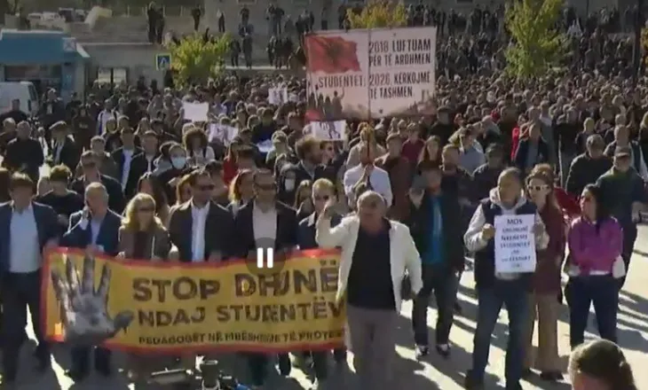 Kuvendi mblidhet pas protestave të vazhdueshme të lëvizjes studentore, Rama ikën jashtë vendit