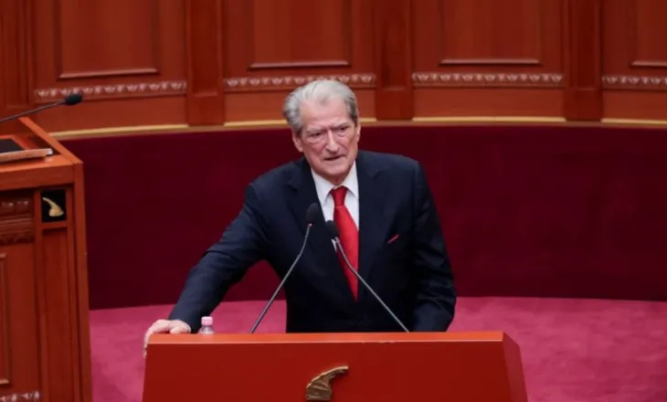 Kuvendi nis me debate, Berisha: Parlamenti të zhbëhet, mos fol ti atje…bëheni avokatë të Vora Hysenit