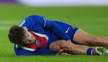 Kvaratskhelia humbi sezonin, PSG gati ta zëvendësojë me kampionin e botës