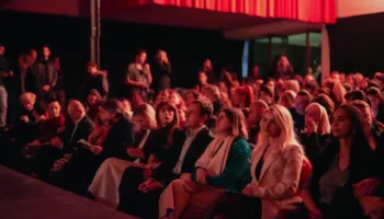 “LA RREMË” nis me veprën e Mario Banushit, Saranda Bogujevci vlerëson rëndësinë e festivalit për teatrin bashkëkohor