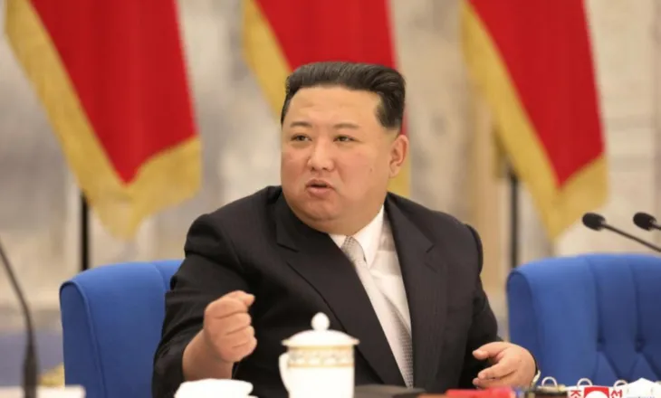 Lajmi që ‘tronditi’ rrjetin: A ka vdekur Kim Jong Un? Çfarë dihet për pretendimet e bujshme