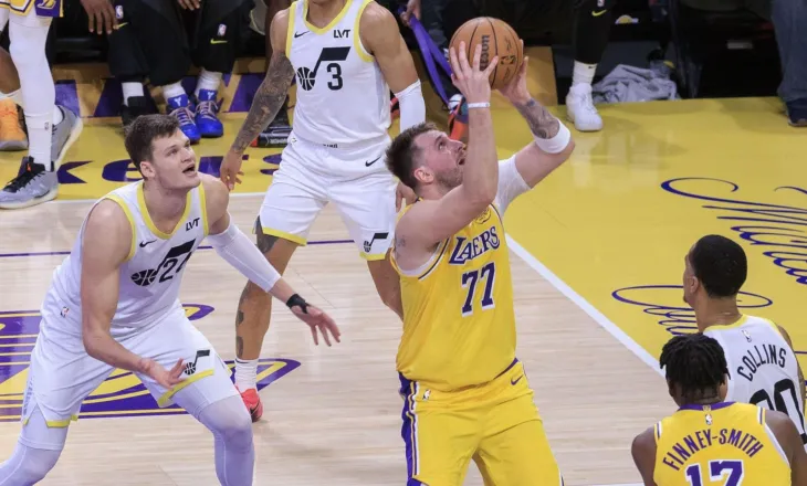 Lakers e Oklahoma lider në Perëndim, kampionët e New York ende pa fitore, Detroit “leksion” Philadelphia