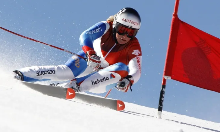 Lara Colturi, skiatorja zvicerane që synon rezultate të reja në Kupën e Botës