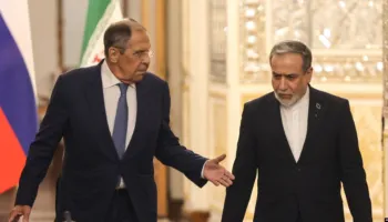 Lavrov në Teheran mes pyetjeve nëse Moska po e ndihmon Iranin në luftën me SHBA-në