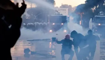 LE FIGARO”: Në Tiranë rrugët po ziejnë nga zemërimi kundër Edi Ramës!
