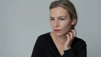 Lea Ypi: Dhuna pa strategji e pa plan për të ardhmen kthehet në vëllavrasje të kotë