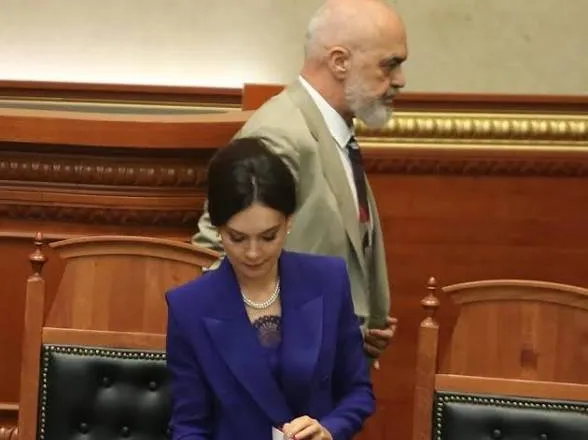 Letra e plote/ Elisa Spiropali i kërkon dorëheqjen Edi Ramës “përndryshe ndryshimi do të jetë i dhimbshëm