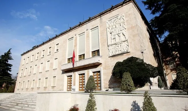 Lëvizje në qeveri në situatë kaosi, Rama bën dy emërime të reja (Emrat)
