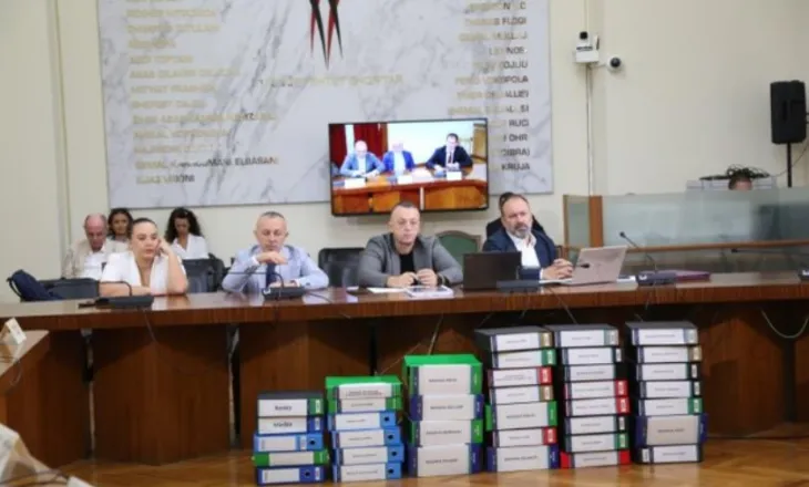 “Ligji i ri u jep bashkive të drejtë të vetorganizohen”- Reforma Territoriale, Mazniku-Opozitës: Flisni për gjëra që nuk i njihni dhe s’i kuptoni!