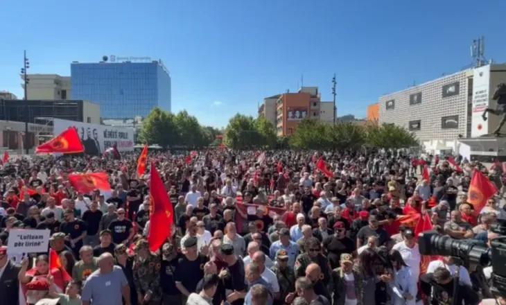 “Liria ka Emër”, sot protestë mbarë popullore në mbështetje të ish-krerëve të UÇK-së