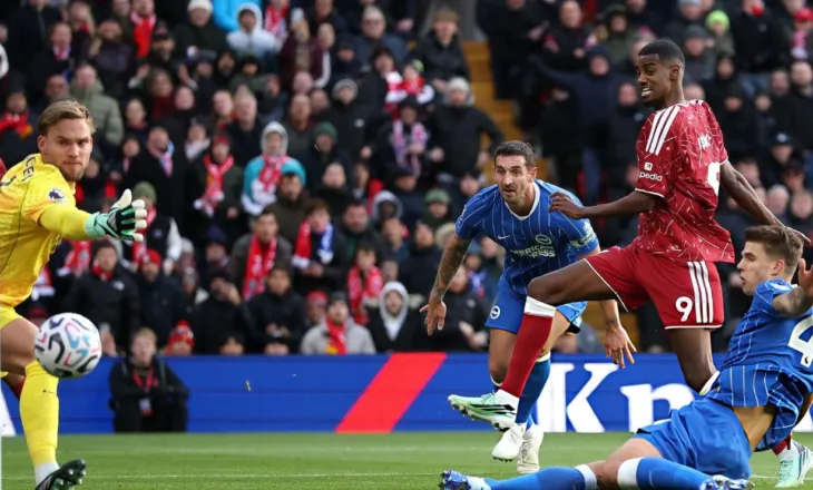 Liverpool i papërmbajtshëm në pjesën e parë ndaj Brighton. Man. United drejt zhgënjimit të radhës (video)