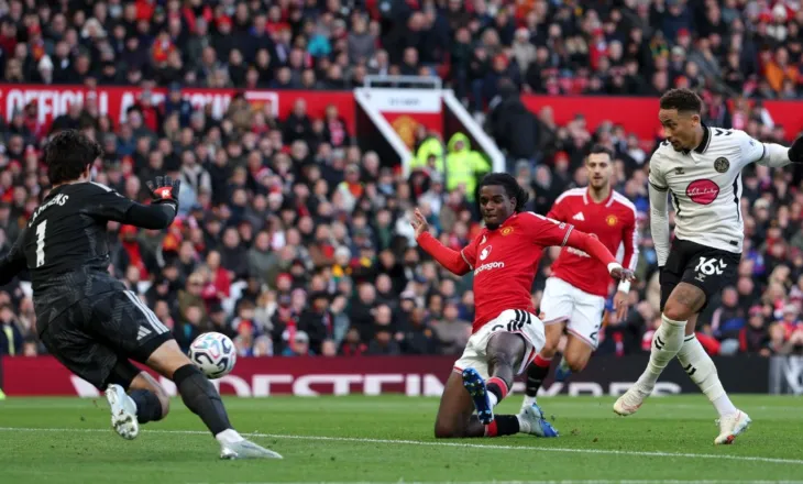 Liverpool “ul me këmbë” në tokë Brighton. Man. United turpërohet në shtëpi (video)