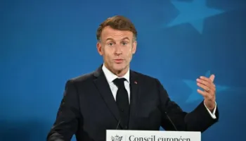 Macron i pakënaqur: Marrëveshja SHBA-Rusi për naftën dërgon mesazh negativ