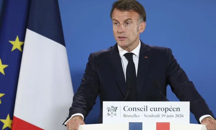Macron kundër lehtësimit të sanksioneve ndaj naftës ruse: Nuk do të ulë çmimet, por do të përçajë
