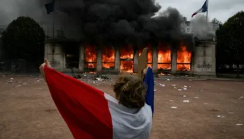 Macron: Zemërim dhe turp! Kush ka shkatërruar duhet të paguajë dhe të dëmshpërblejë
