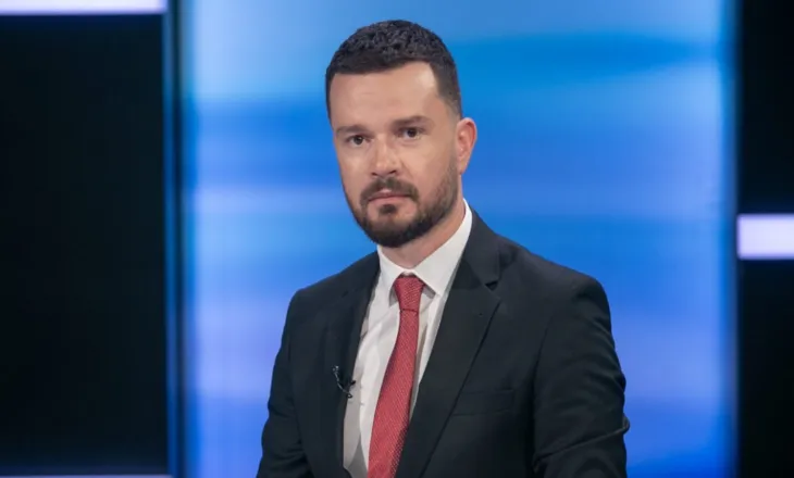 MAFIA ARTISTIKE/ CURRI: NE TELEFONA MUND TE KENE EDHE VIDEO ME TE MITUR