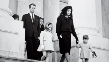 “Mallkimi i Kennedy-t” godet sërish, vdekjet tragjike që kanë shoqëruar një nga familjet më të njohura të Amerikës