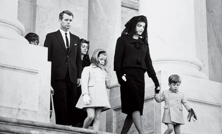 “Mallkimi i Kennedy-t” godet sërish, vdekjet tragjike që kanë shoqëruar një nga familjet më të njohura të Amerikës