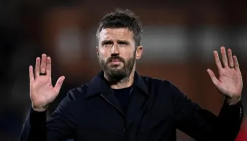 Manchester United i beson ende Carrick, nuk ka shkarkim pas rezultateve negative