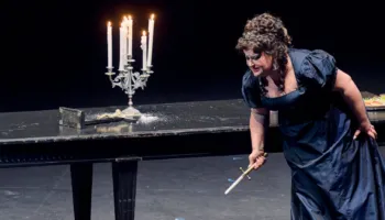 Marigona Qerkezi duartrokitet në Stuttgart me operën “Tosca”, rikthehet në skenë më 17 dhe 21 tetor