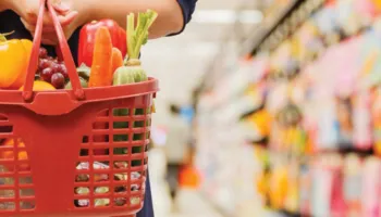 Marrëveshja për çmimet në supermarkete, eksperti: Duhet të kontrollohen importuesit, jo vetëm tregtarët