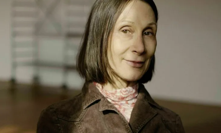 Martina Hefter rikthehet me një roman mbi plagët e së kaluarës dhe çlirimin nga mëritë