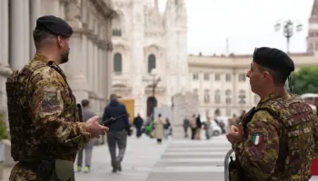 Masat e rrepta të sigurisë “mbërthejnë” Italinë, dronë dhe mijëra forca policie për protestën e së shtunës