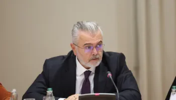 Masat për fëmijët që shoqërohen nga policia, ministri Gogu: Shteti nuk i lë vetëm edhe kur ai ka gabuar