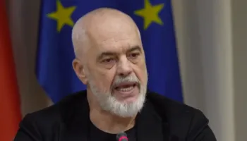 Masat për mbrojtjen e fëmijëve, Rama: Do të qëndrojnë në shkollë deri në orën 17:00