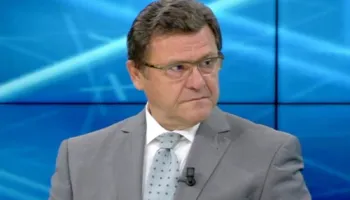 Mazi godet Ramën dhe Brukselin: Vizita e von der Leyen, “për të vrarë protestën”